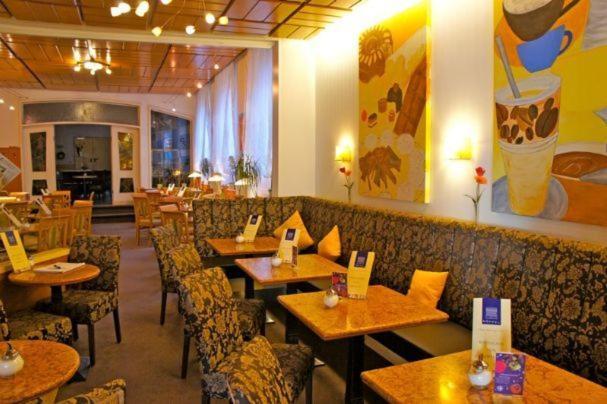 בינגן אם ריין Hotel Cafe Konditorei Koeppel מראה חיצוני תמונה