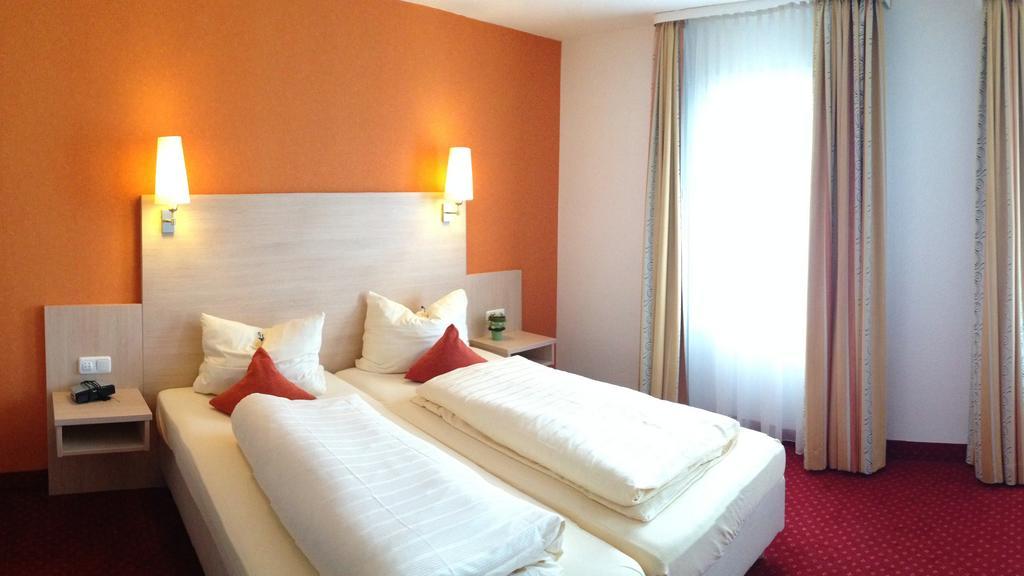 בינגן אם ריין Hotel Cafe Konditorei Koeppel מראה חיצוני תמונה
